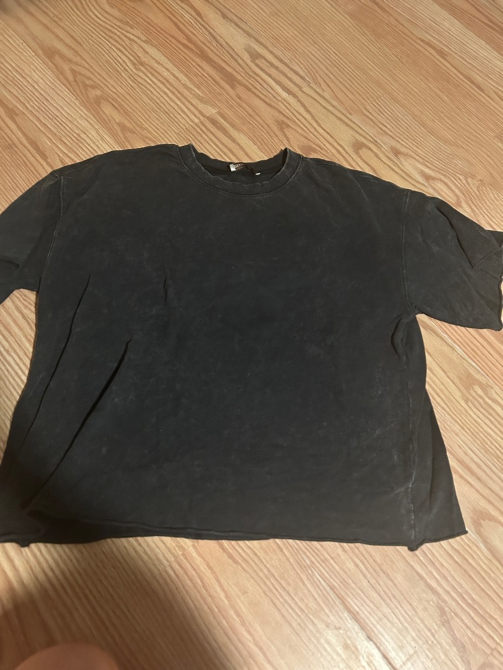 Zenana Outfitters Men's Washed Black Crewneck Tee
